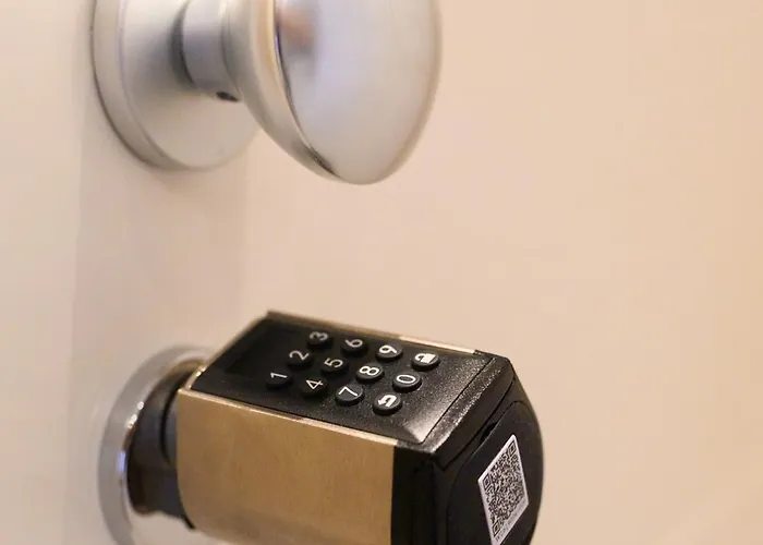 A-rome Nocleg ze śniadaniem 4*